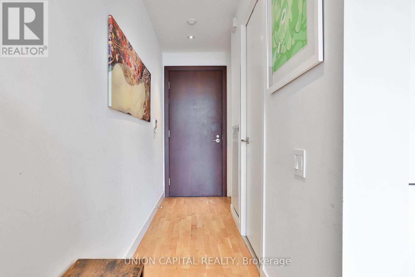 504 - 75 Portland Street, Toronto, Ontario  M5V 2M9 - Photo 7 - C12945490