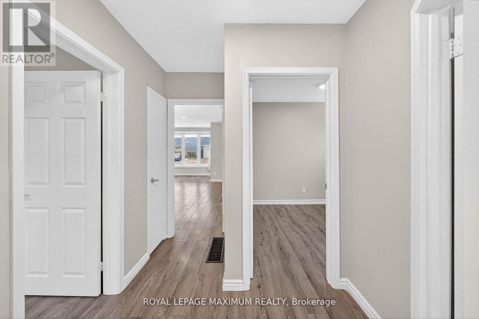 Upper - 362 Rosedale Drive, Whitby, Ontario  L1N 1Z4 - Photo 19 - E12945354