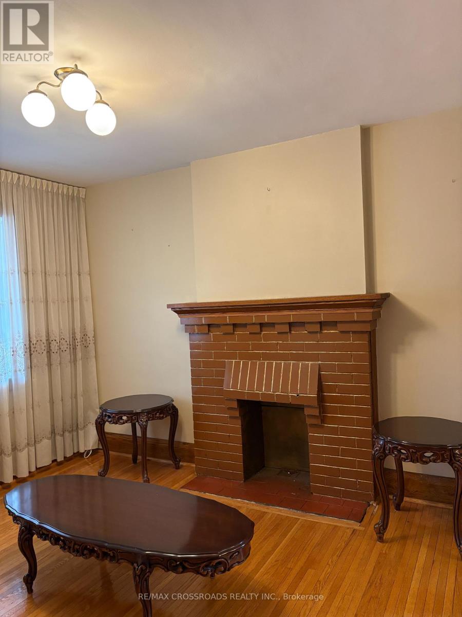 167 Woodfield Road, Toronto, Ontario  M4L 2W8 - Photo 10 - E12945408