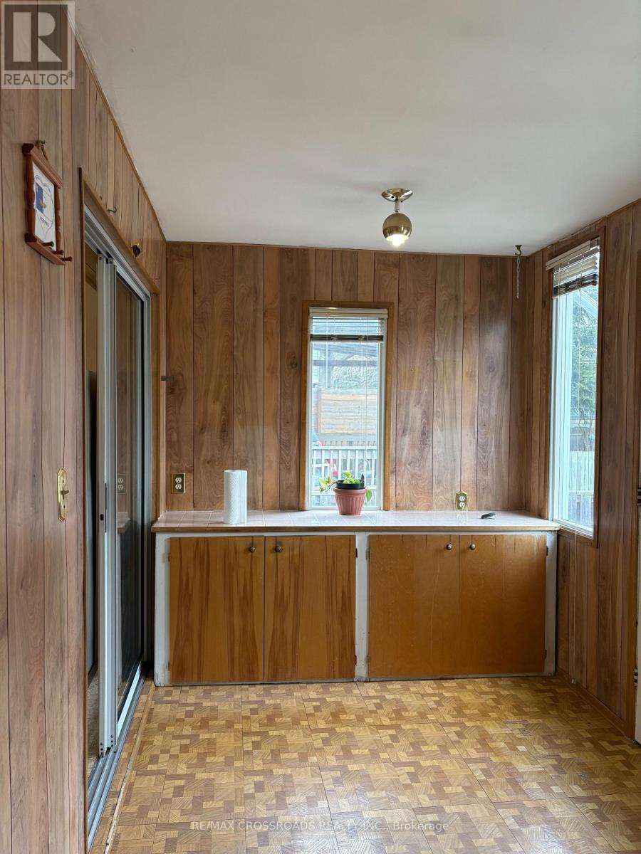 167 Woodfield Road, Toronto, Ontario  M4L 2W8 - Photo 3 - E12945408