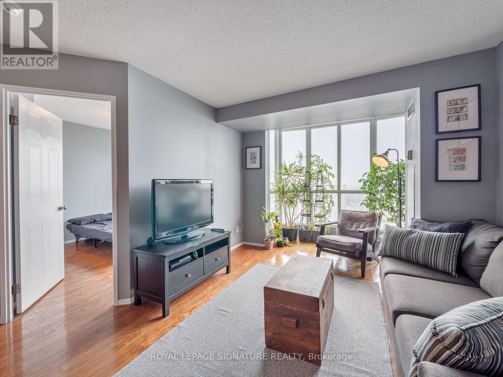 1404 - 2550 Lawrence Avenue E, Toronto, Ontario  M1P 4Z3 - Photo 13 - E12945432