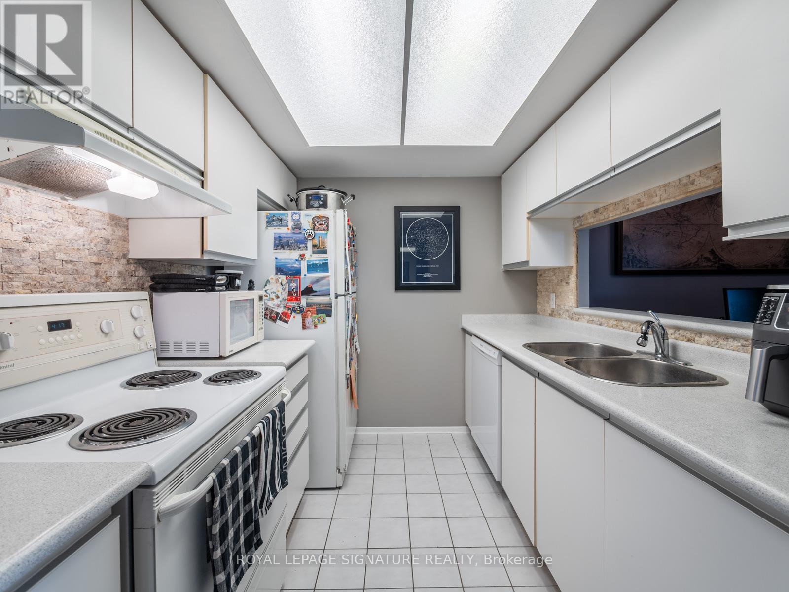 1404 - 2550 Lawrence Avenue E, Toronto, Ontario  M1P 4Z3 - Photo 15 - E12945432