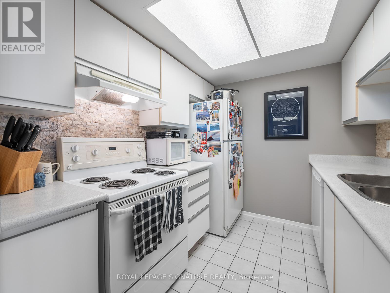 1404 - 2550 Lawrence Avenue E, Toronto, Ontario  M1P 4Z3 - Photo 16 - E12945432