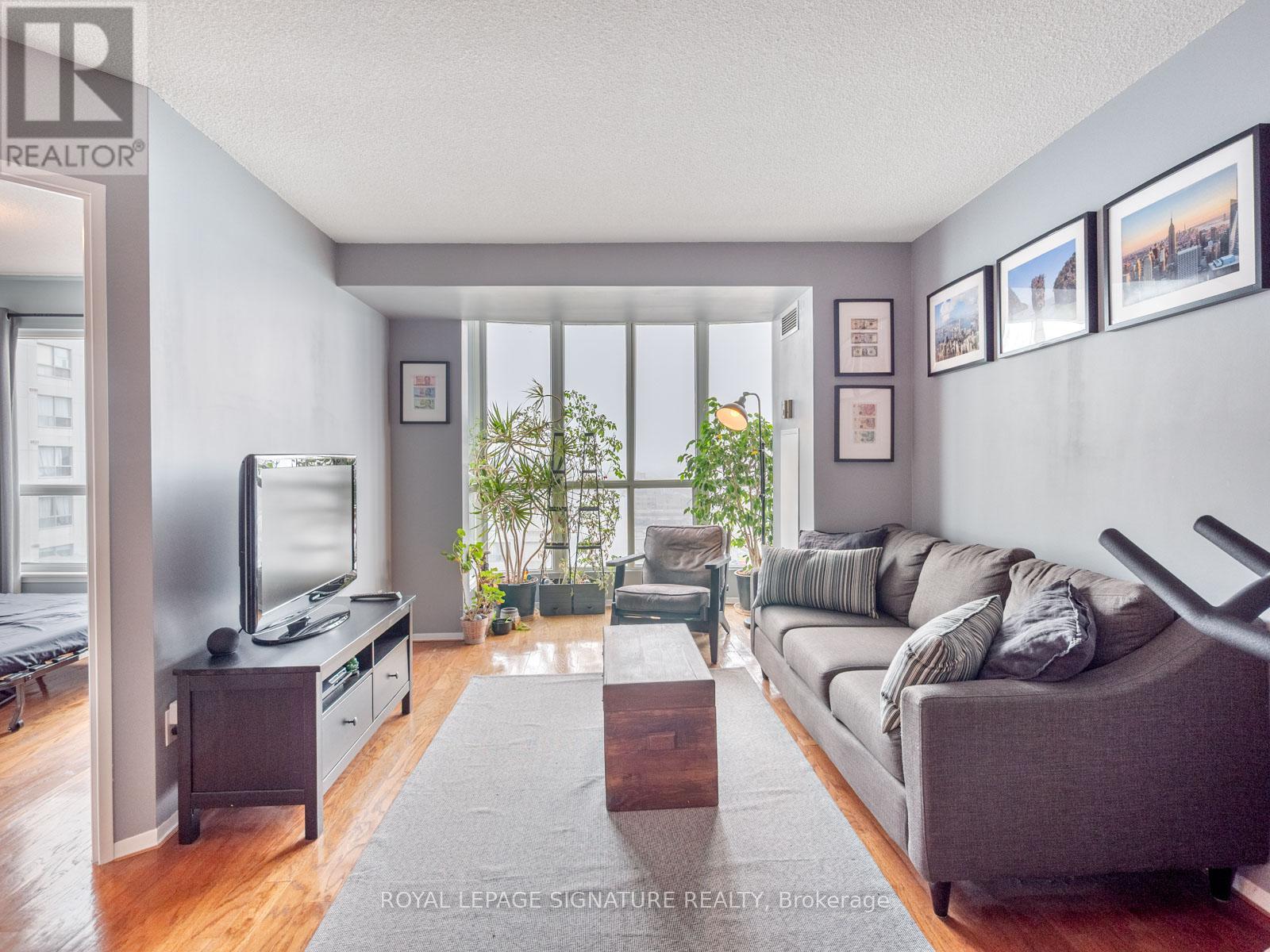 1404 - 2550 Lawrence Avenue E, Toronto, Ontario  M1P 4Z3 - Photo 7 - E12945432