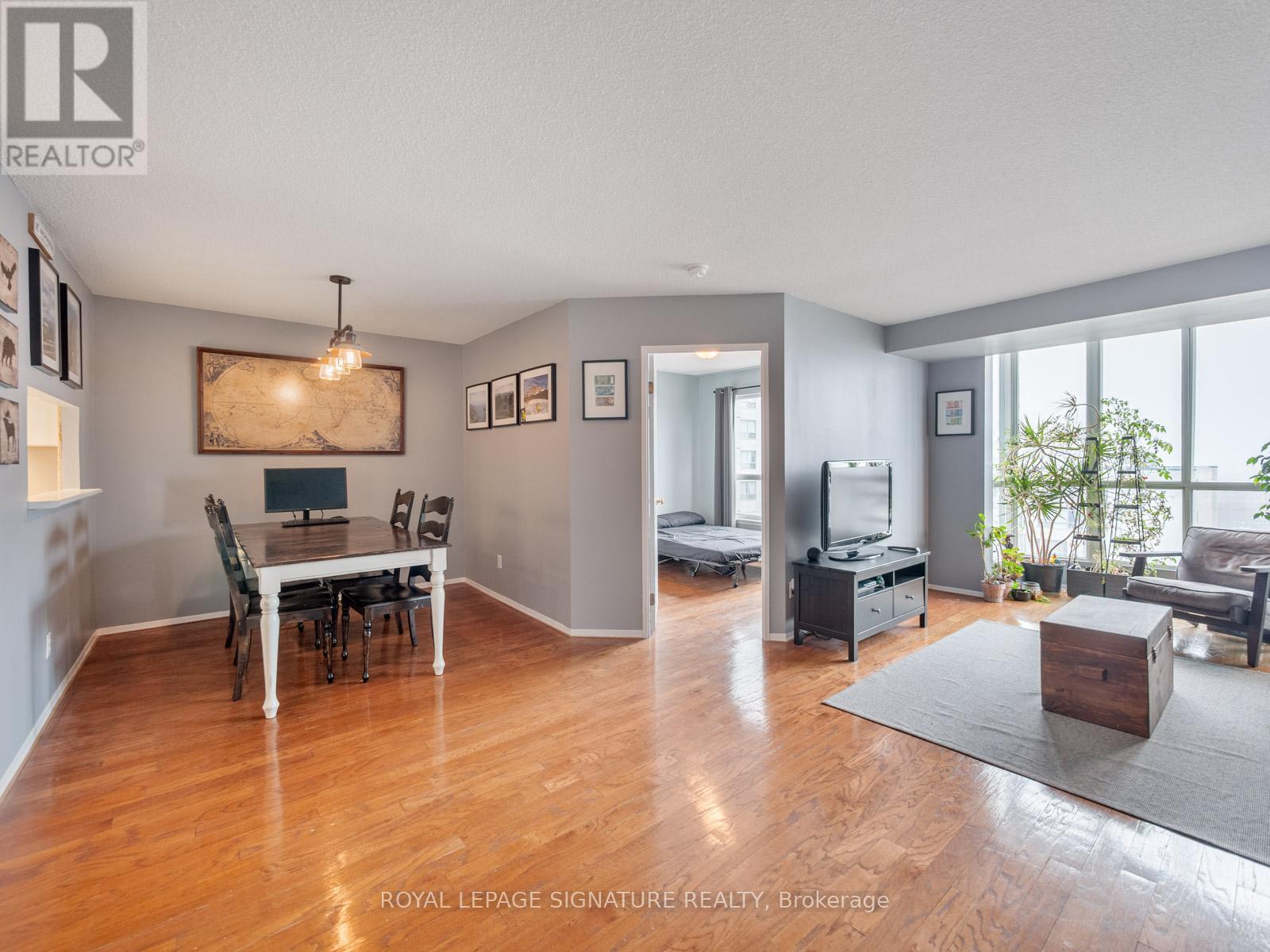 1404 - 2550 Lawrence Avenue E, Toronto, Ontario  M1P 4Z3 - Photo 8 - E12945432