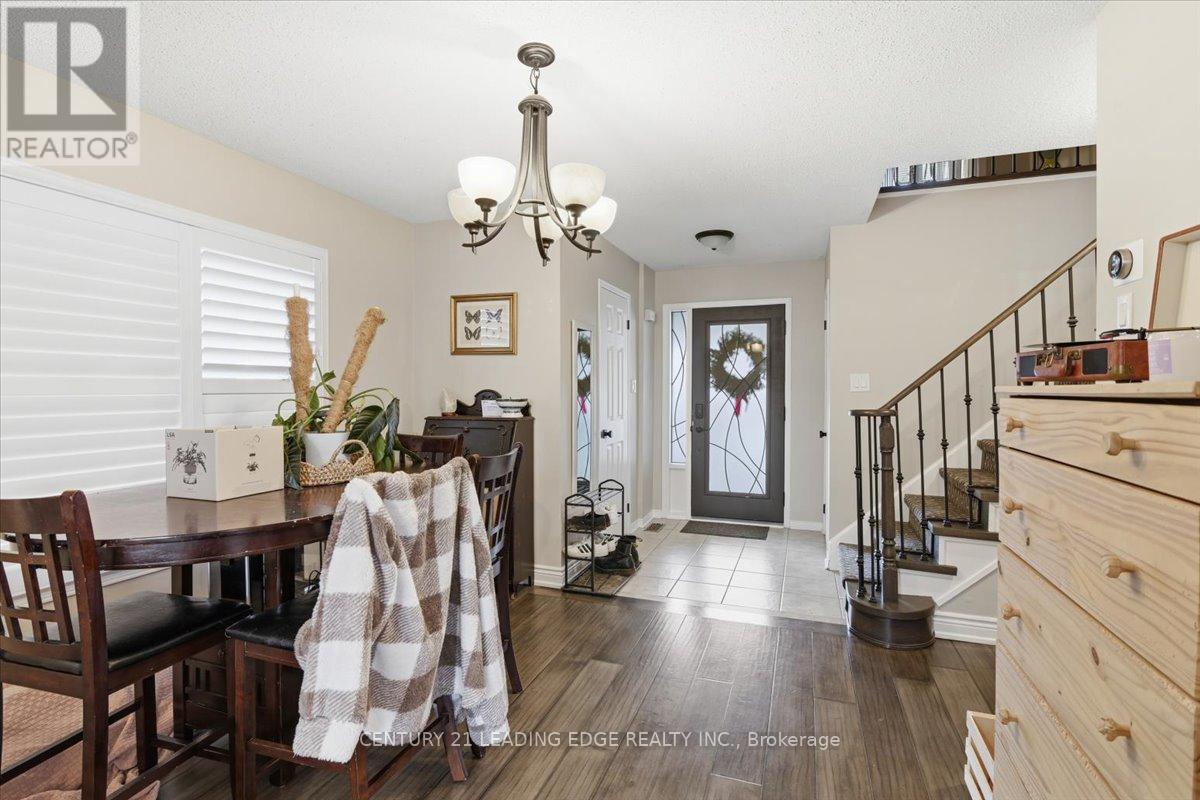 10 Crough Street, Clarington, Ontario  L1C 5M5 - Photo 3 - E12945436