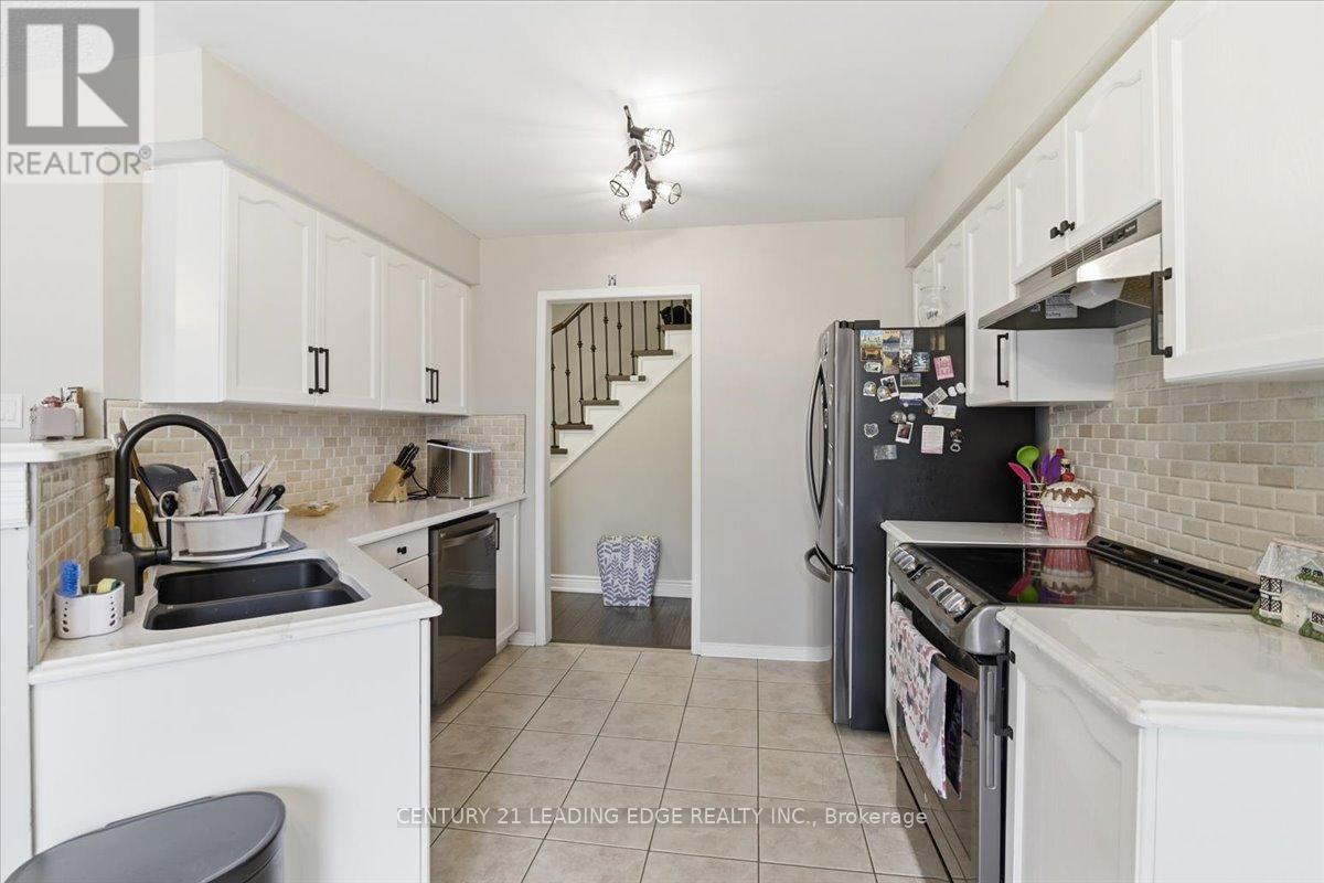 10 Crough Street, Clarington, Ontario  L1C 5M5 - Photo 7 - E12945436