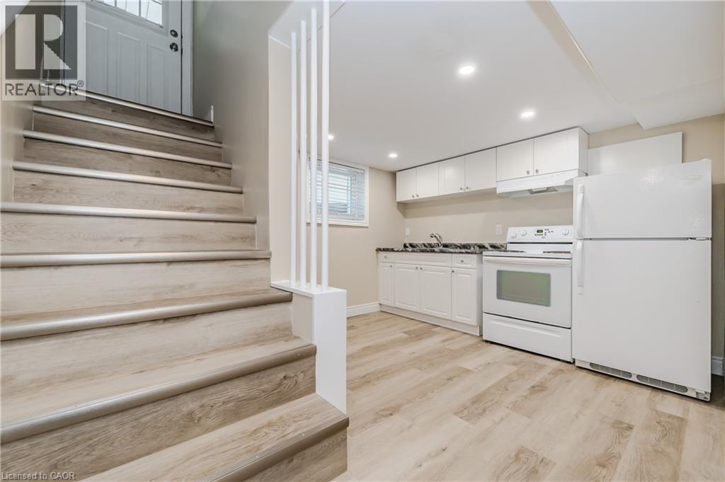 15 Edinburgh Road Unit# Lower, Kitchener, Ontario  N2B 1M4 - Photo 3 - 40816931