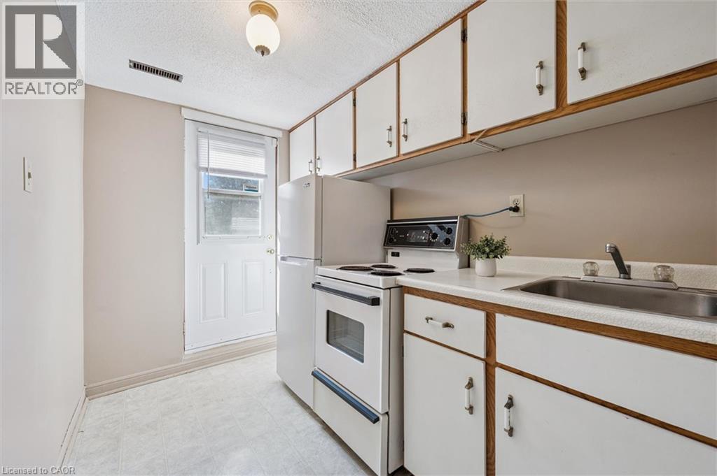 11 Blue Spruce Crescent, Kitchener, Ontario  N2N 1L2 - Photo 26 - 40816723