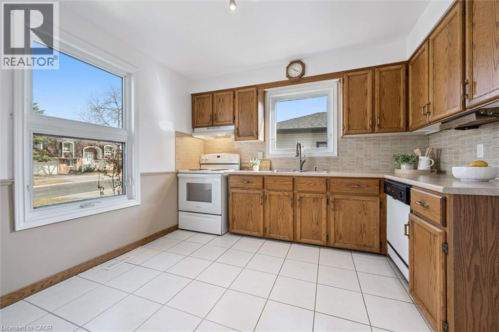 11 Blue Spruce Crescent, Kitchener, Ontario  N2N 1L2 - Photo 9 - 40816723