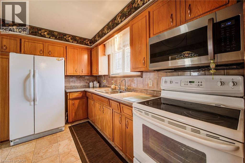 18 Champlain Crescent, Kitchener, Ontario  N2B 2Y6 - Photo 21 - 40816631