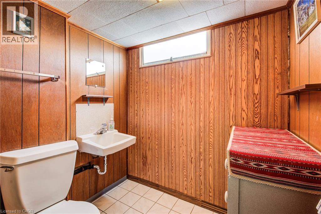 18 Champlain Crescent, Kitchener, Ontario  N2B 2Y6 - Photo 35 - 40816631