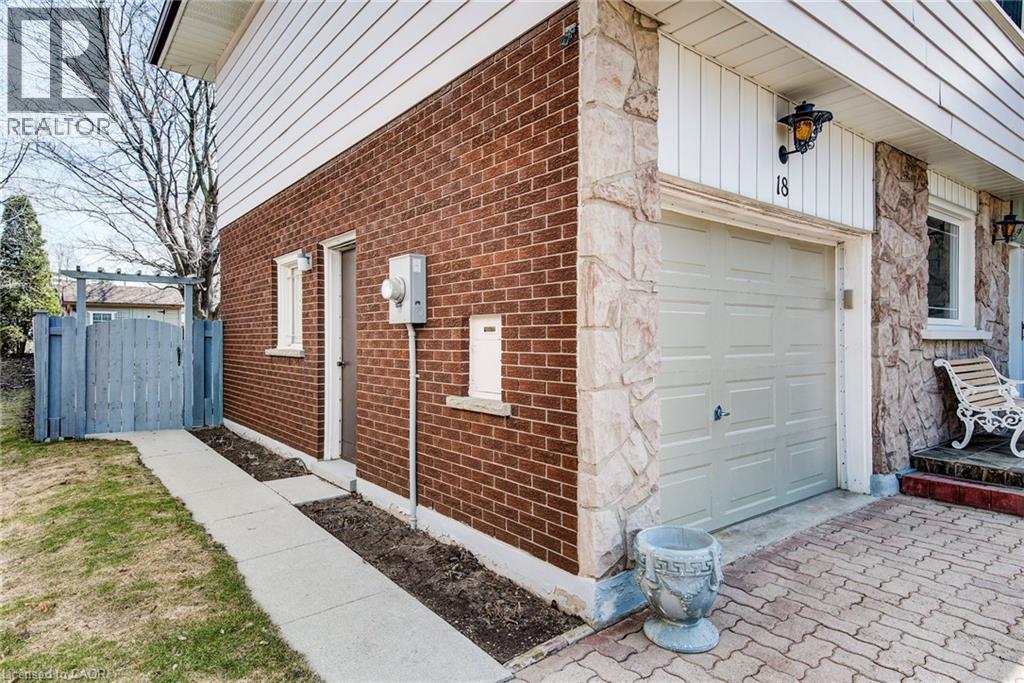 18 Champlain Crescent, Kitchener, Ontario  N2B 2Y6 - Photo 38 - 40816631