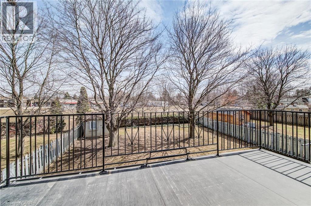 18 Champlain Crescent, Kitchener, Ontario  N2B 2Y6 - Photo 40 - 40816631