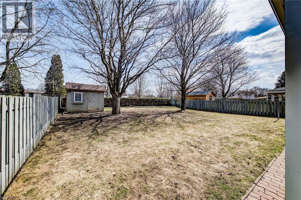 18 Champlain Crescent, Kitchener, Ontario  N2B 2Y6 - Photo 43 - 40816631