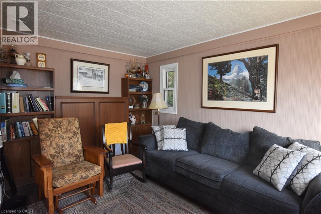 122 Bruce Street, Waterford, Ontario  N0E 1Y0 - Photo 2 - 40816455