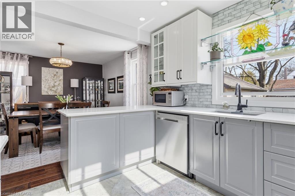 299 East 24th Street, Hamilton, Ontario  L8V 2Y7 - Photo 17 - 40814341