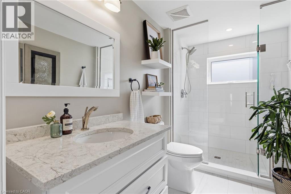 299 East 24th Street, Hamilton, Ontario  L8V 2Y7 - Photo 23 - 40814341