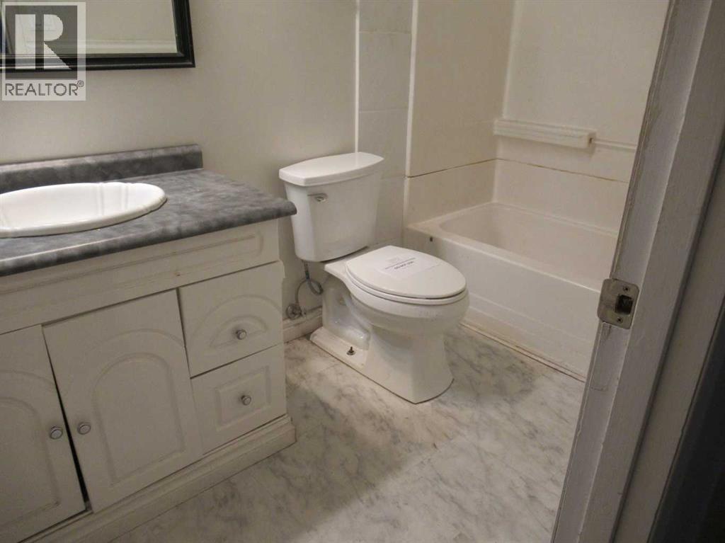 9811 80 Avenue, Grande Prairie, Alberta  T8V 3S5 - Photo 9 - A2291541