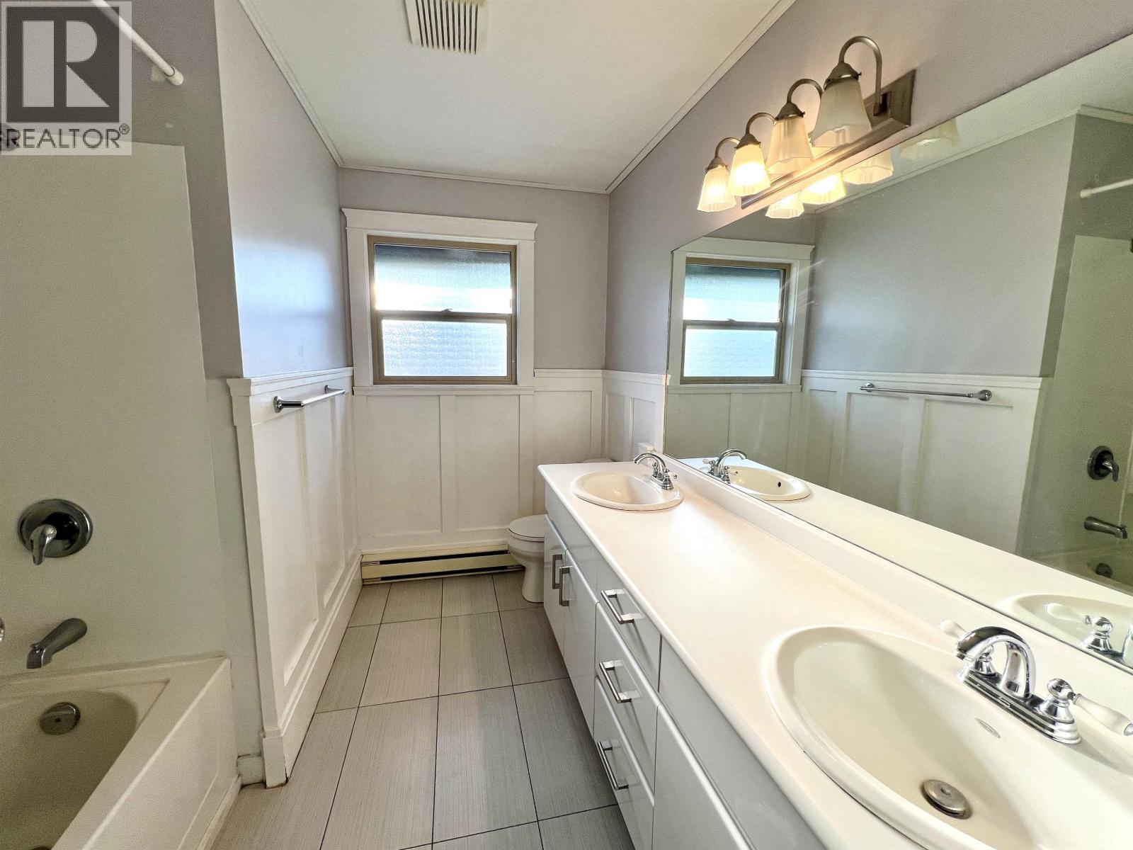 873 Poplar Lane, Gibsons, British Columbia  V0N 1V8 - Photo 18 - R3103984