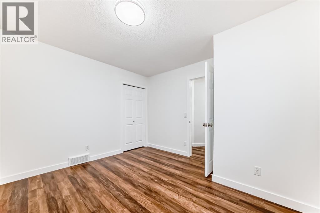 87 Bridlepost Green Sw, Calgary, Alberta  T2Y 4A1 - Photo 21 - A2287138