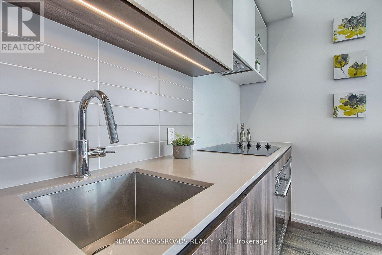 2511 - 1000 Portage Parkway, Vaughan, Ontario  L4K 0L1 - Photo 12 - N12941278