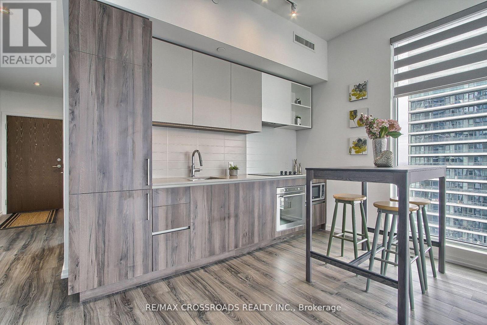 2511 - 1000 Portage Parkway, Vaughan, Ontario  L4K 0L1 - Photo 9 - N12941278