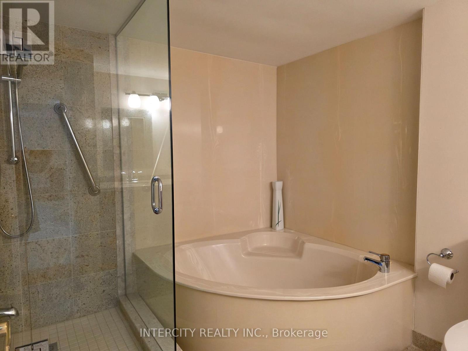 310 - 40 Harding Boulevard W, Richmond Hill, Ontario  L4C 9S5 - Photo 30 - N12941866