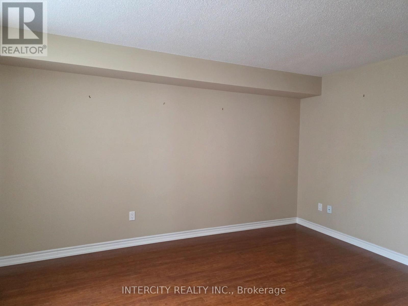 310 - 40 Harding Boulevard W, Richmond Hill, Ontario  L4C 9S5 - Photo 11 - N12941866