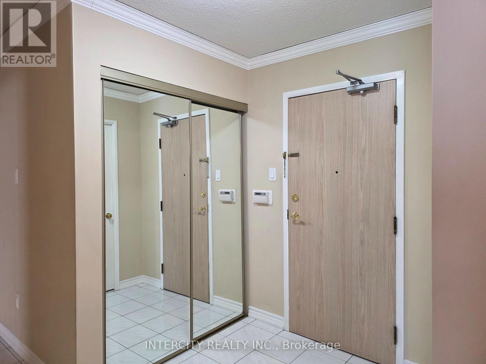 310 - 40 Harding Boulevard W, Richmond Hill, Ontario  L4C 9S5 - Photo 29 - N12941866