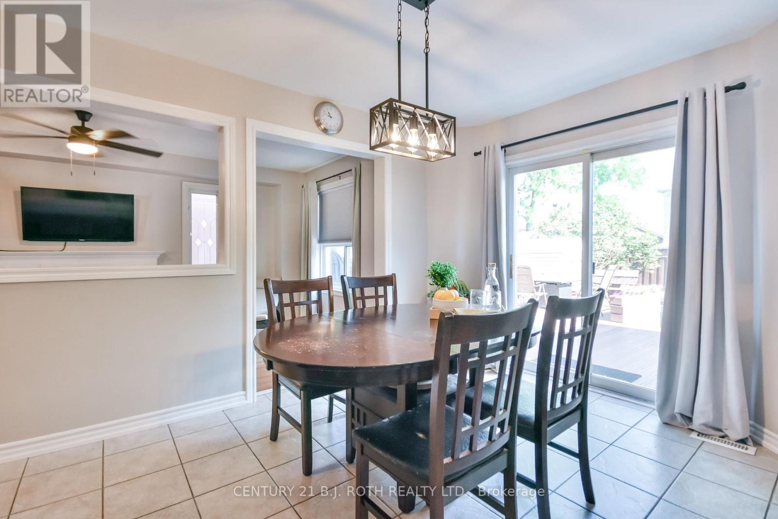 28 Shaina Court, Barrie, Ontario  L4N 9S7 - Photo 11 - S12945374