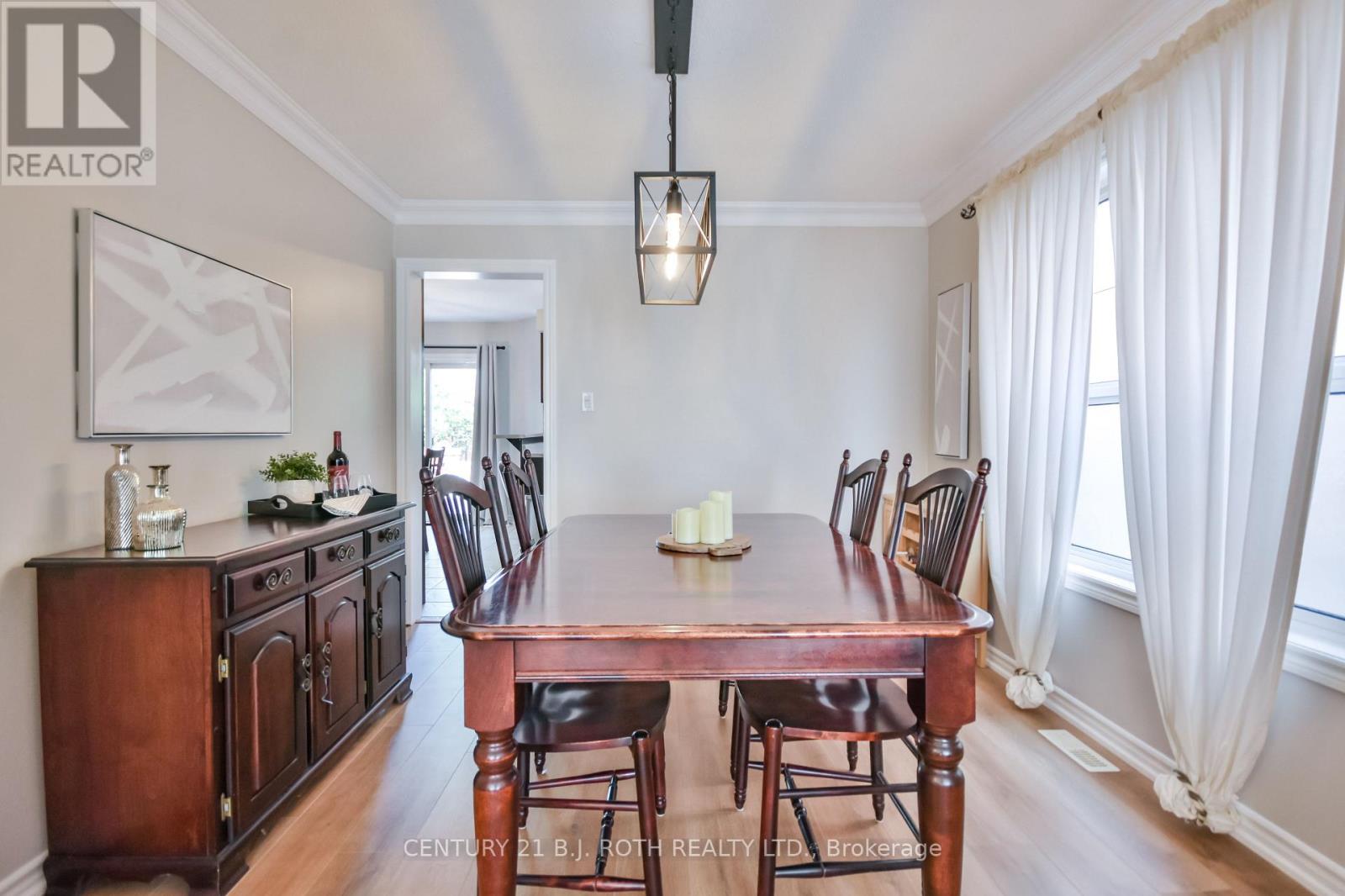 28 Shaina Court, Barrie, Ontario  L4N 9S7 - Photo 7 - S12945374