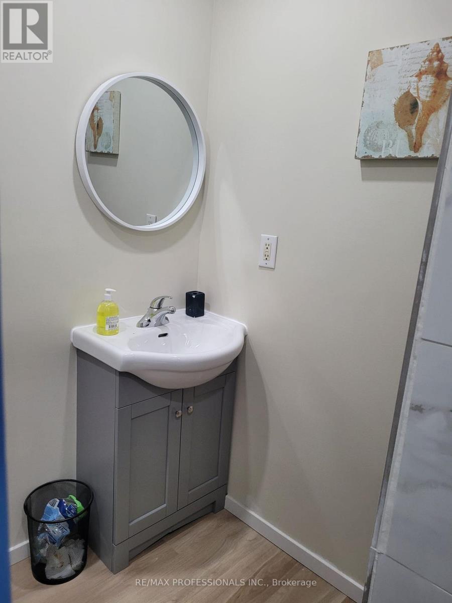 63 Beck Street, Wasaga Beach, Ontario  L9Z 2K9 - Photo 10 - S12945386