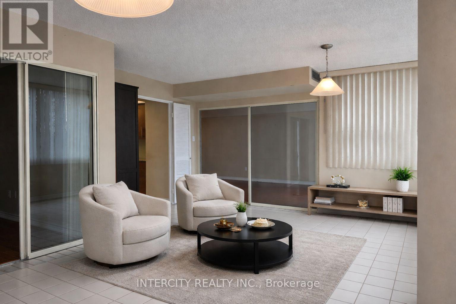 310 - 40 Harding Boulevard W, Richmond Hill, Ontario  L4C 9S5 - Photo 17 - N12941866