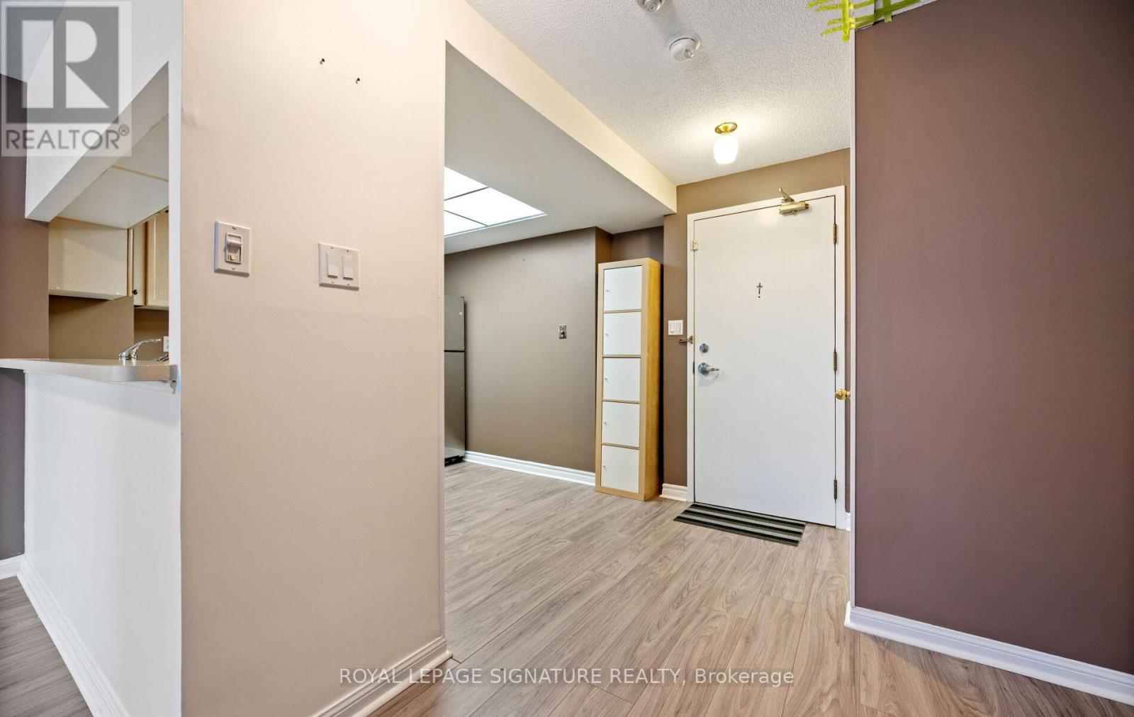 102 - 101 Subway Crescent, Toronto, Ontario  M9B 6K4 - Photo 17 - W12941896