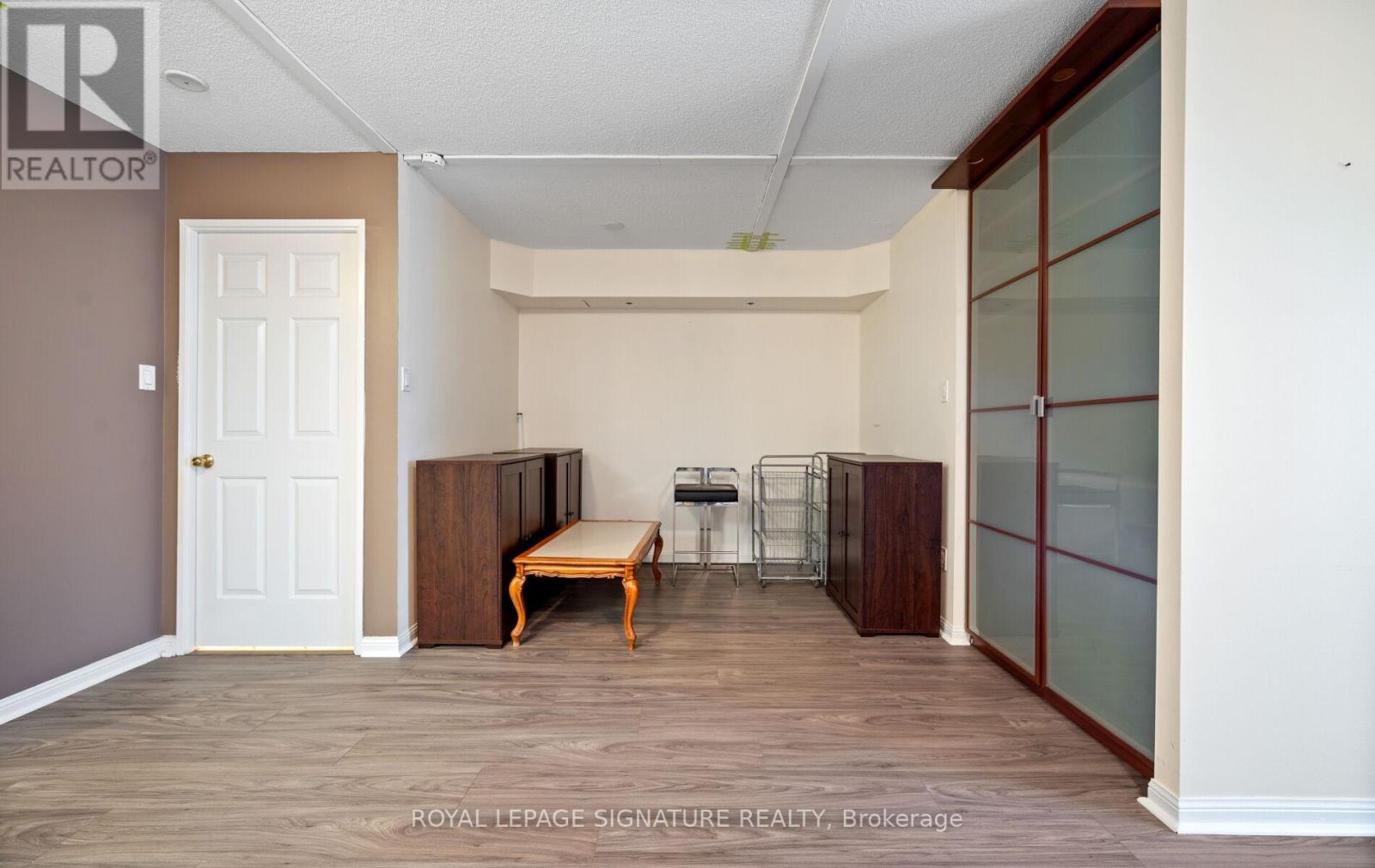 102 - 101 Subway Crescent, Toronto, Ontario  M9B 6K4 - Photo 18 - W12941896