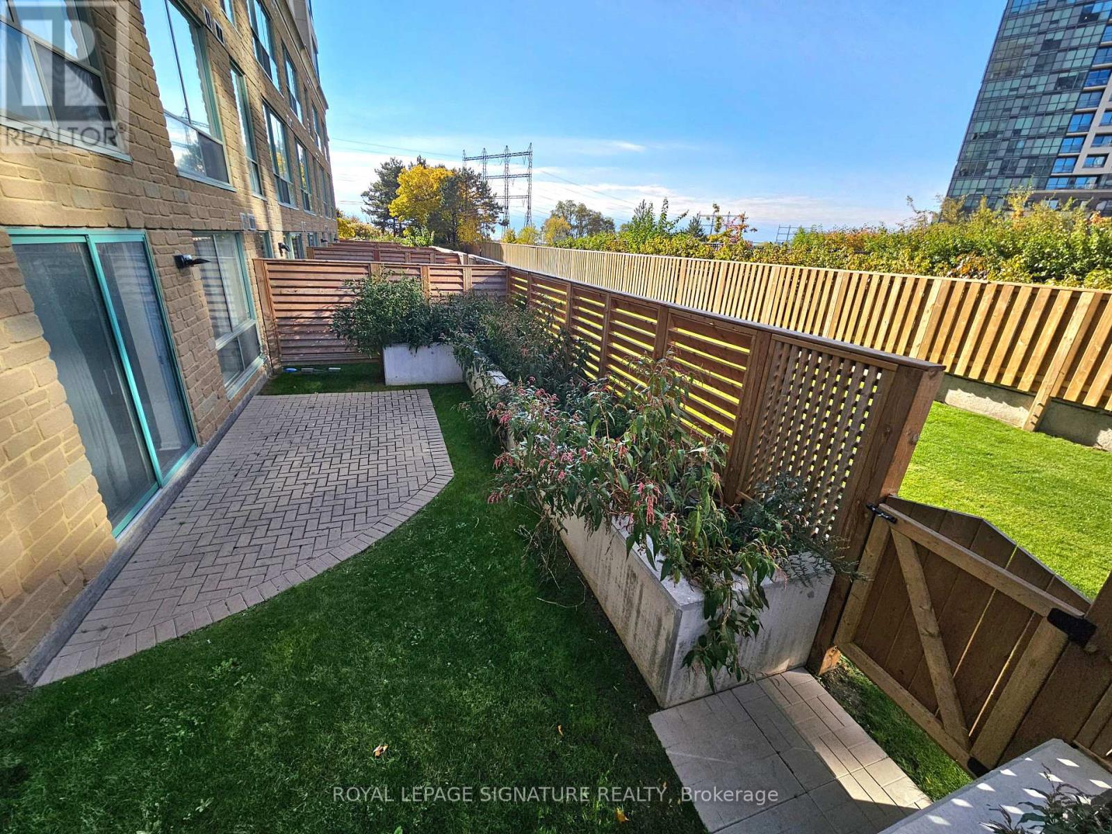 102 - 101 Subway Crescent, Toronto, Ontario  M9B 6K4 - Photo 20 - W12941896