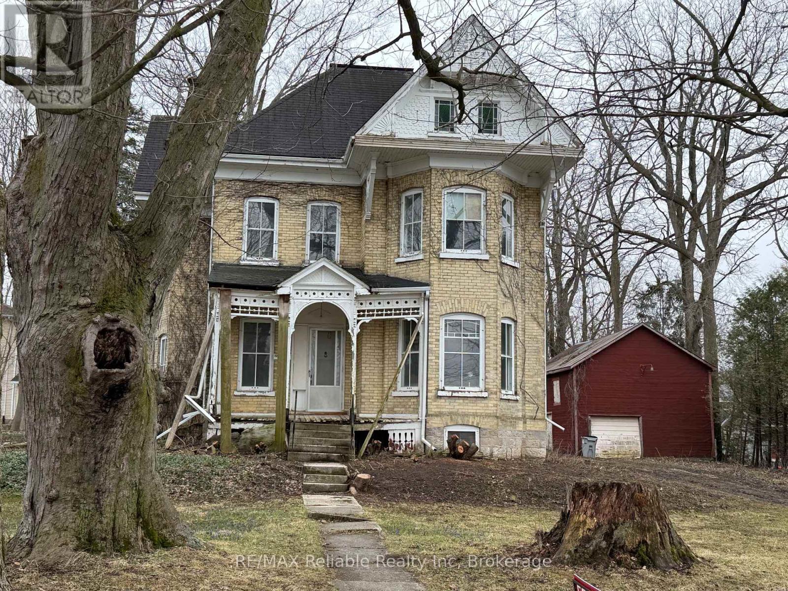 101 Centre Street, Huron East, Ontario  N0K 1W0 - Photo 2 - X12886750