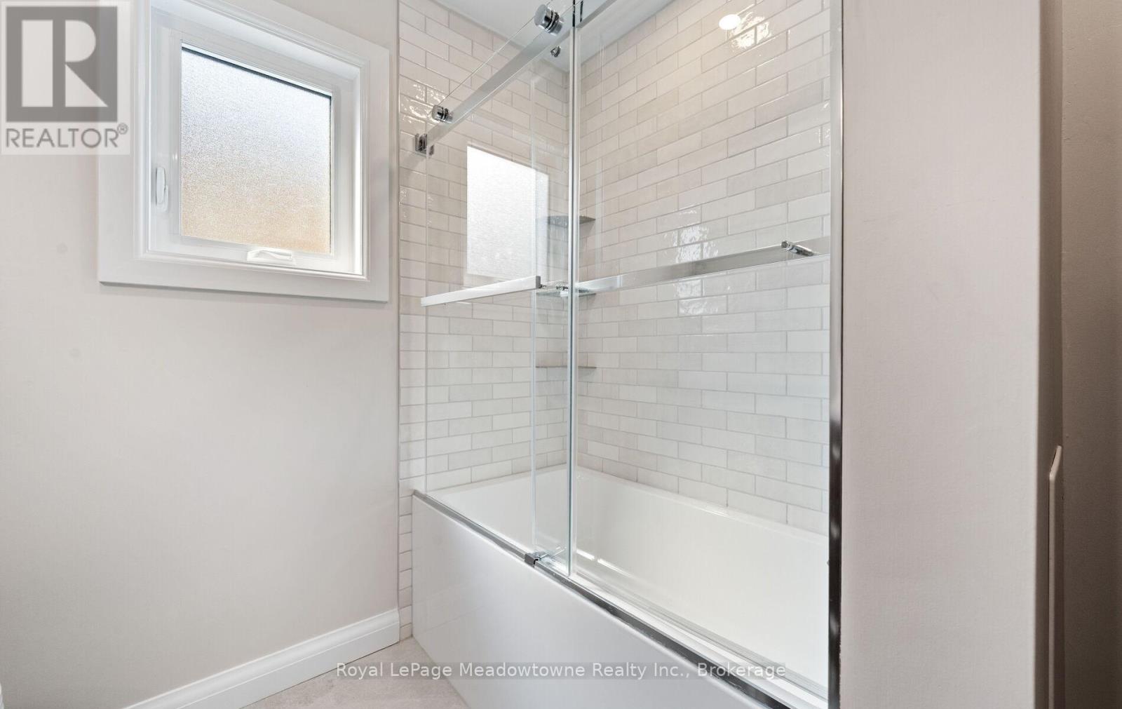 3 Houndtrail Drive, Hamilton, Ontario  L8B 0L8 - Photo 18 - X12945622