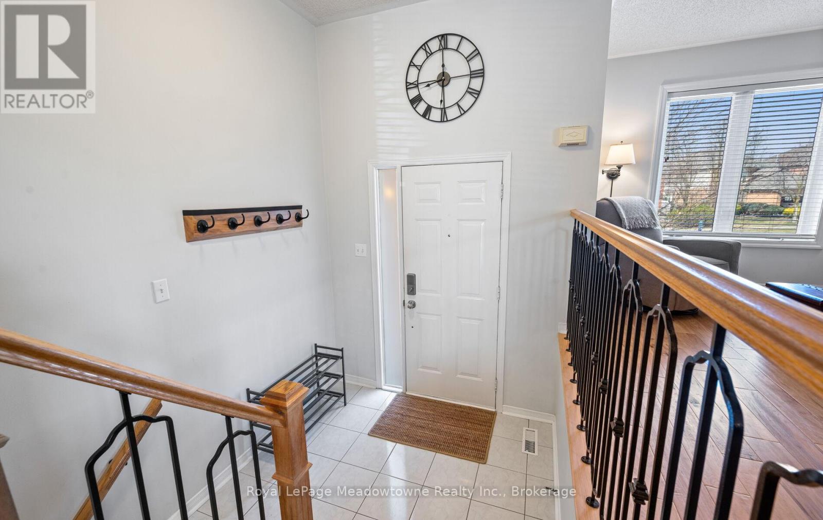 3 Houndtrail Drive, Hamilton, Ontario  L8B 0L8 - Photo 4 - X12945622