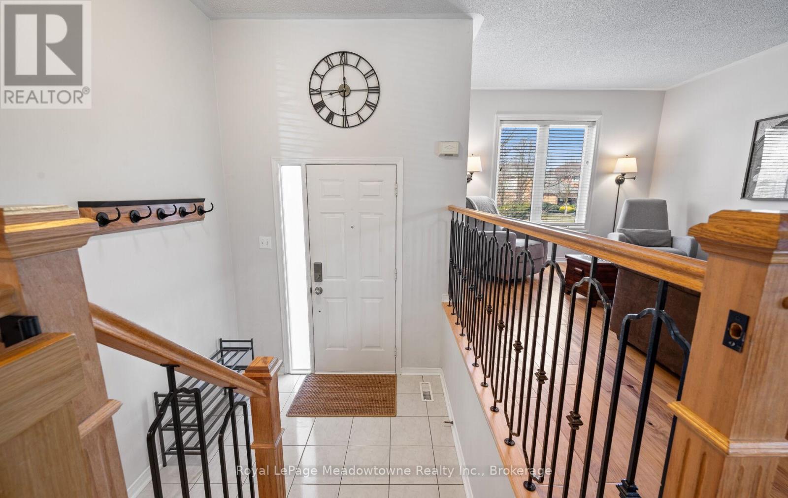 3 Houndtrail Drive, Hamilton, Ontario  L8B 0L8 - Photo 5 - X12945622