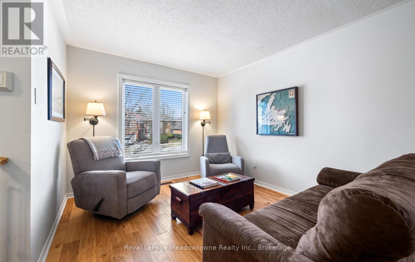 3 Houndtrail Drive, Hamilton, Ontario  L8B 0L8 - Photo 7 - X12945622