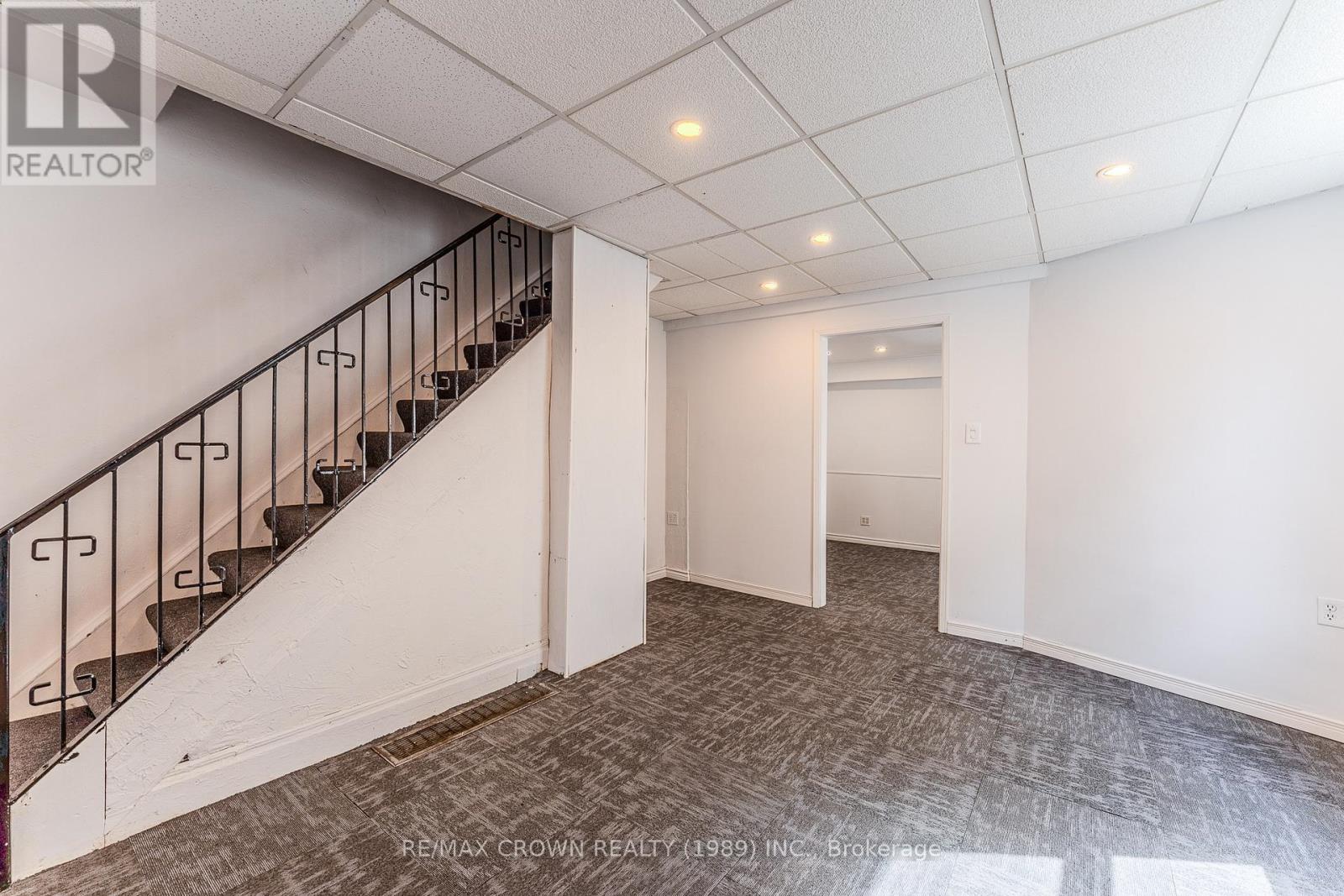 1159 Cassells Street, North Bay, Ontario  P1B 4B4 - Photo 11 - X12945604