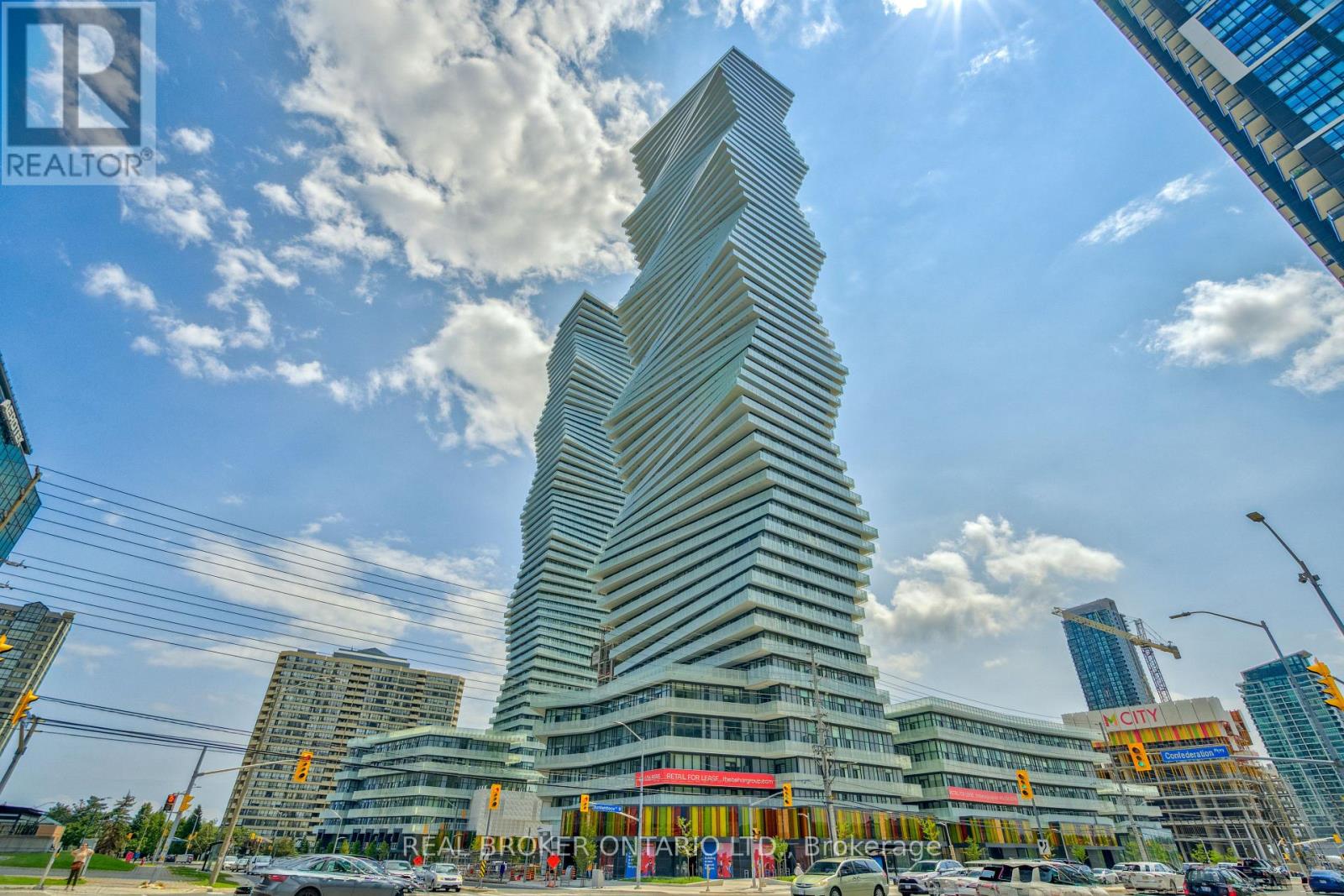 1112 - 3900 CONFEDERATION PARKWAY, Mississauga, Ontario