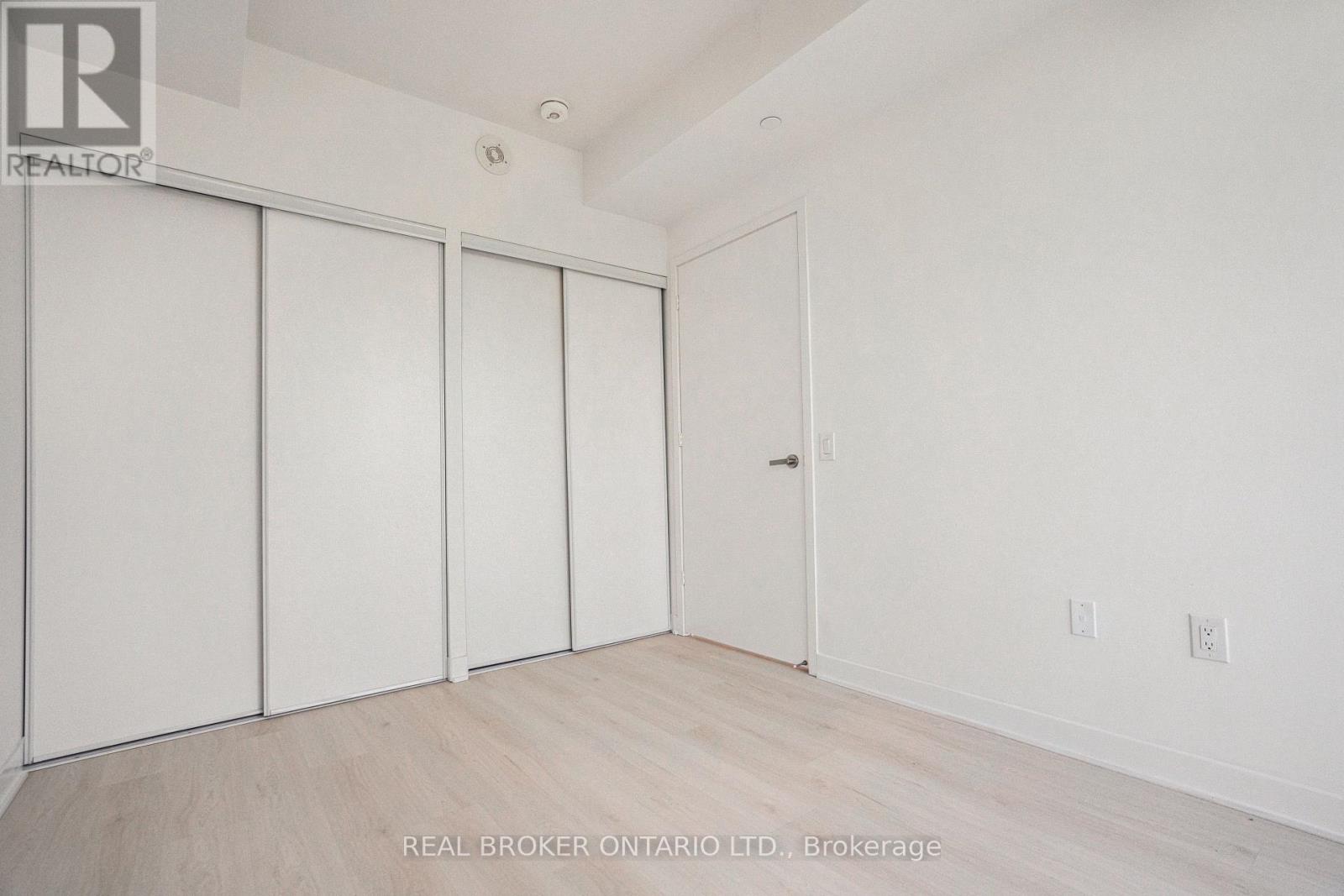 1112 - 3900 Confederation Parkway, Mississauga, Ontario  L5B 0M3 - Photo 14 - W12945348