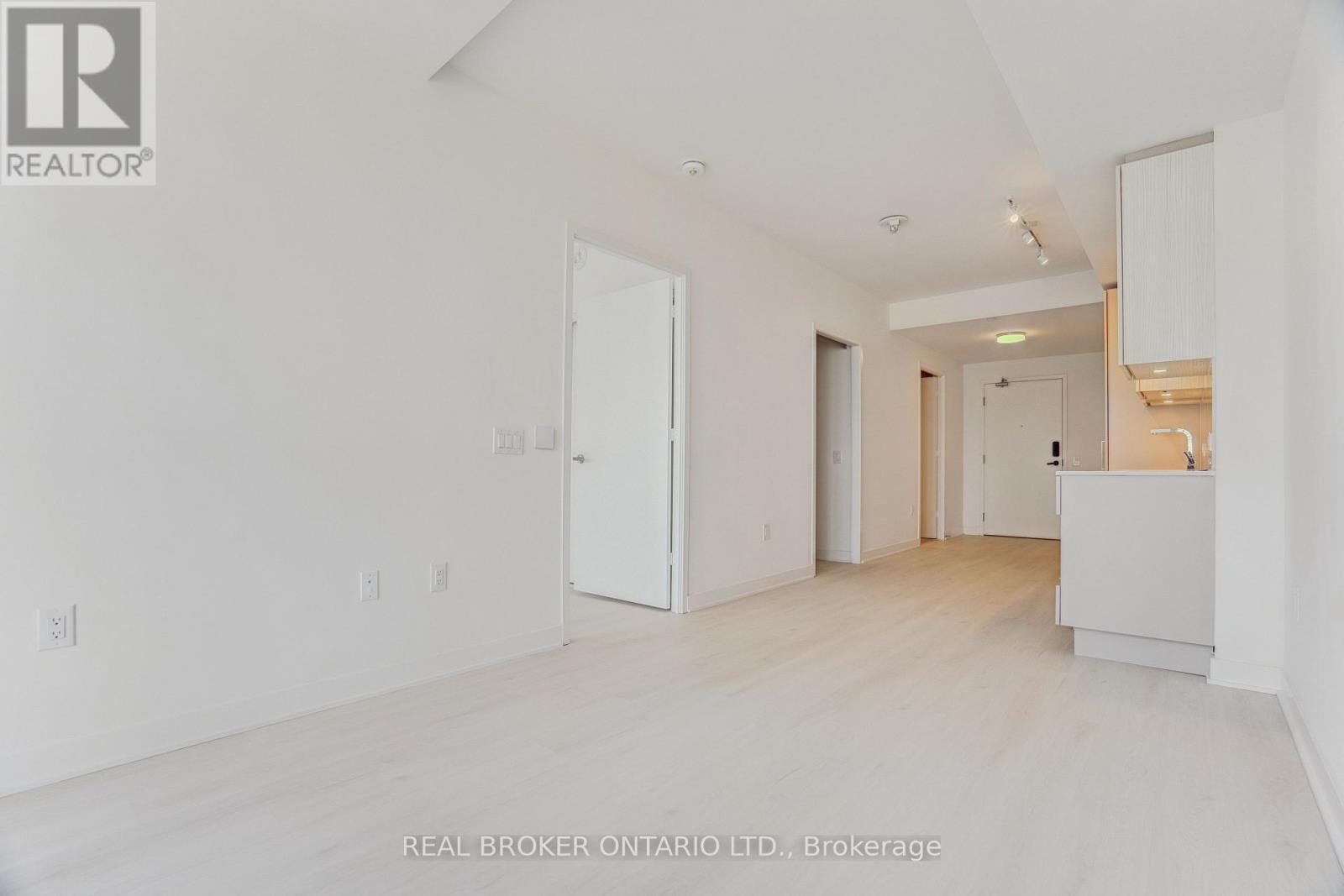 1112 - 3900 Confederation Parkway, Mississauga, Ontario  L5B 0M3 - Photo 17 - W12945348