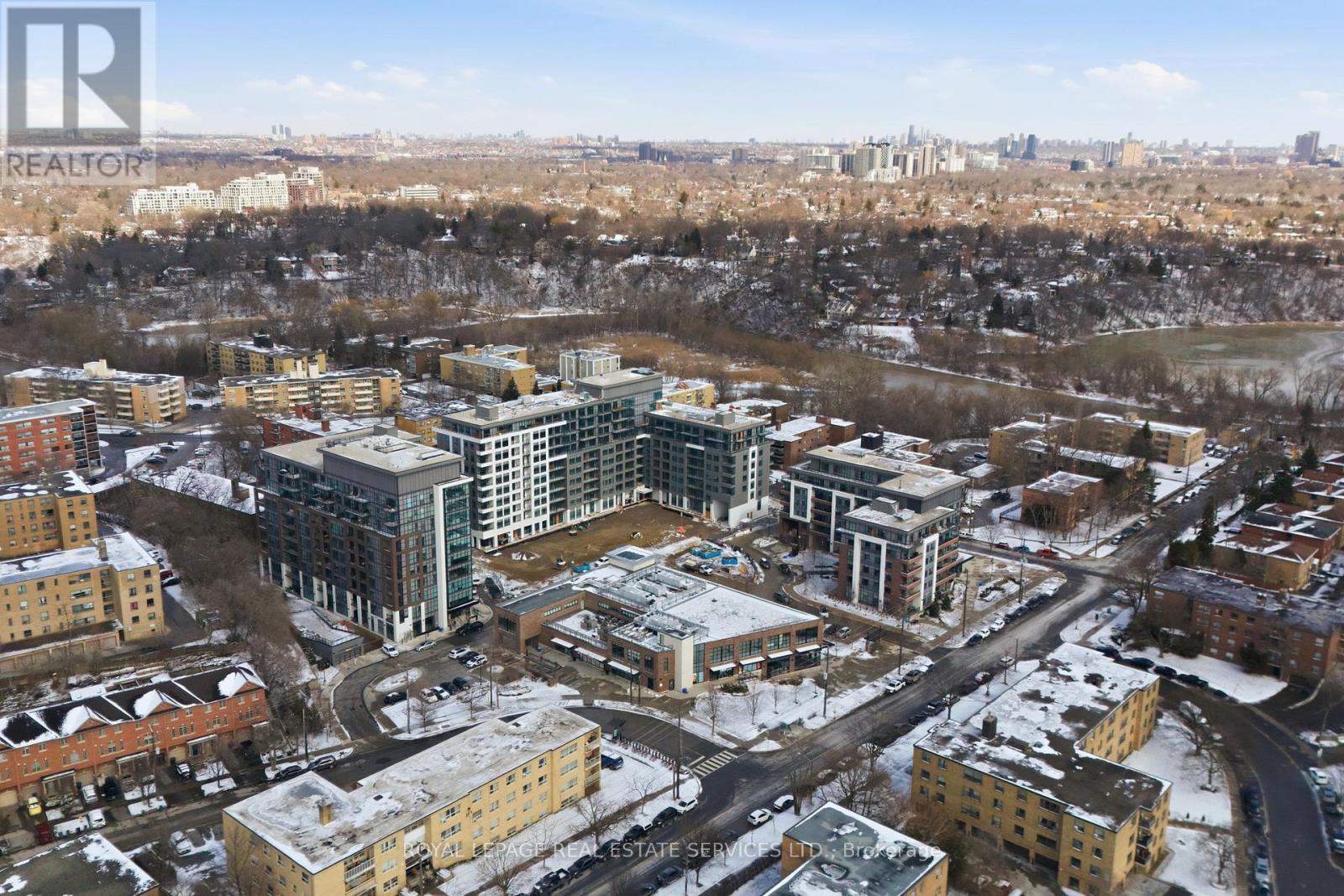 10 Neighbourhood Lane, Toronto, Ontario  M8Y 0A4 - Photo 17 - W12945356