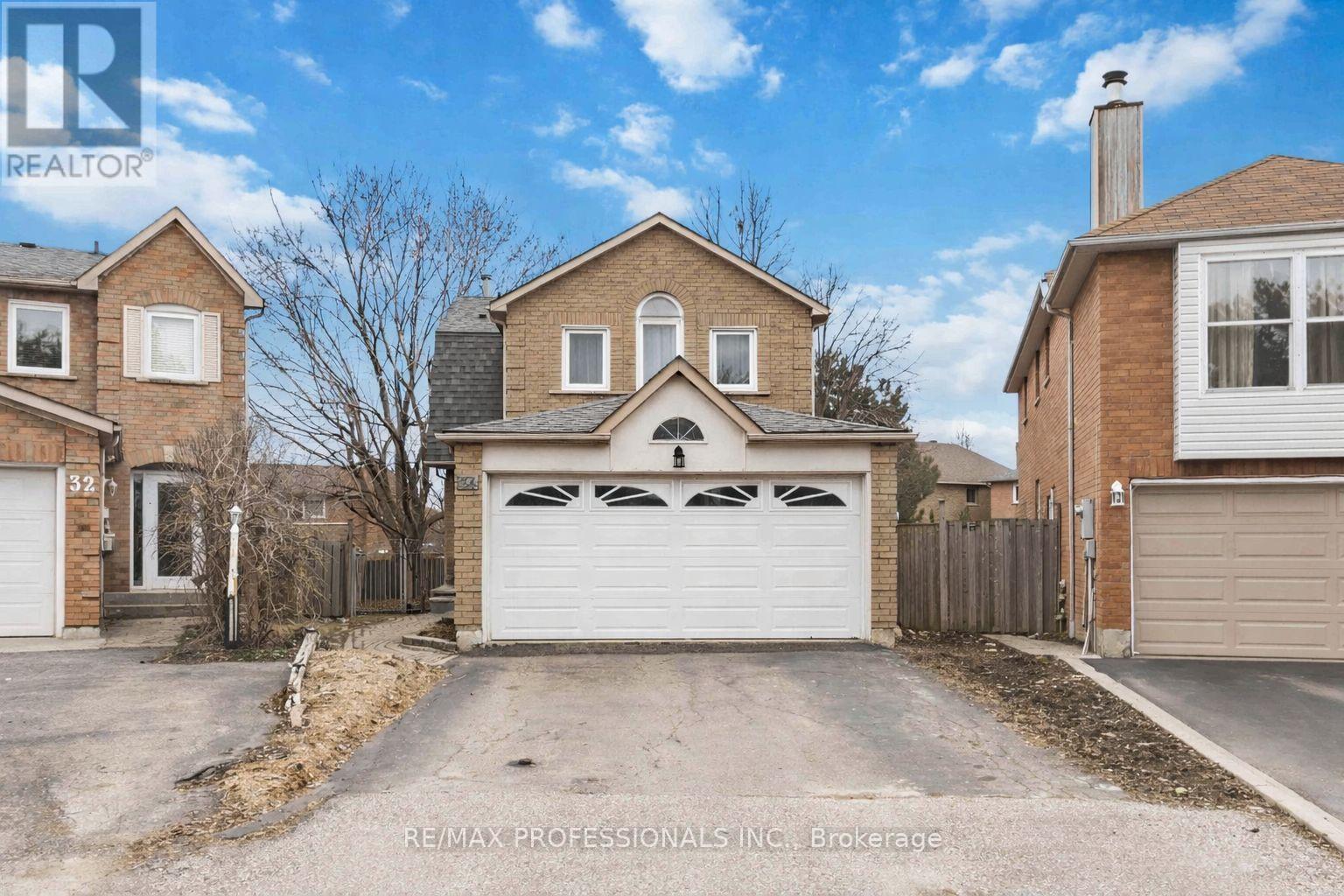 34 NEWMAN COURT, Brampton, Ontario