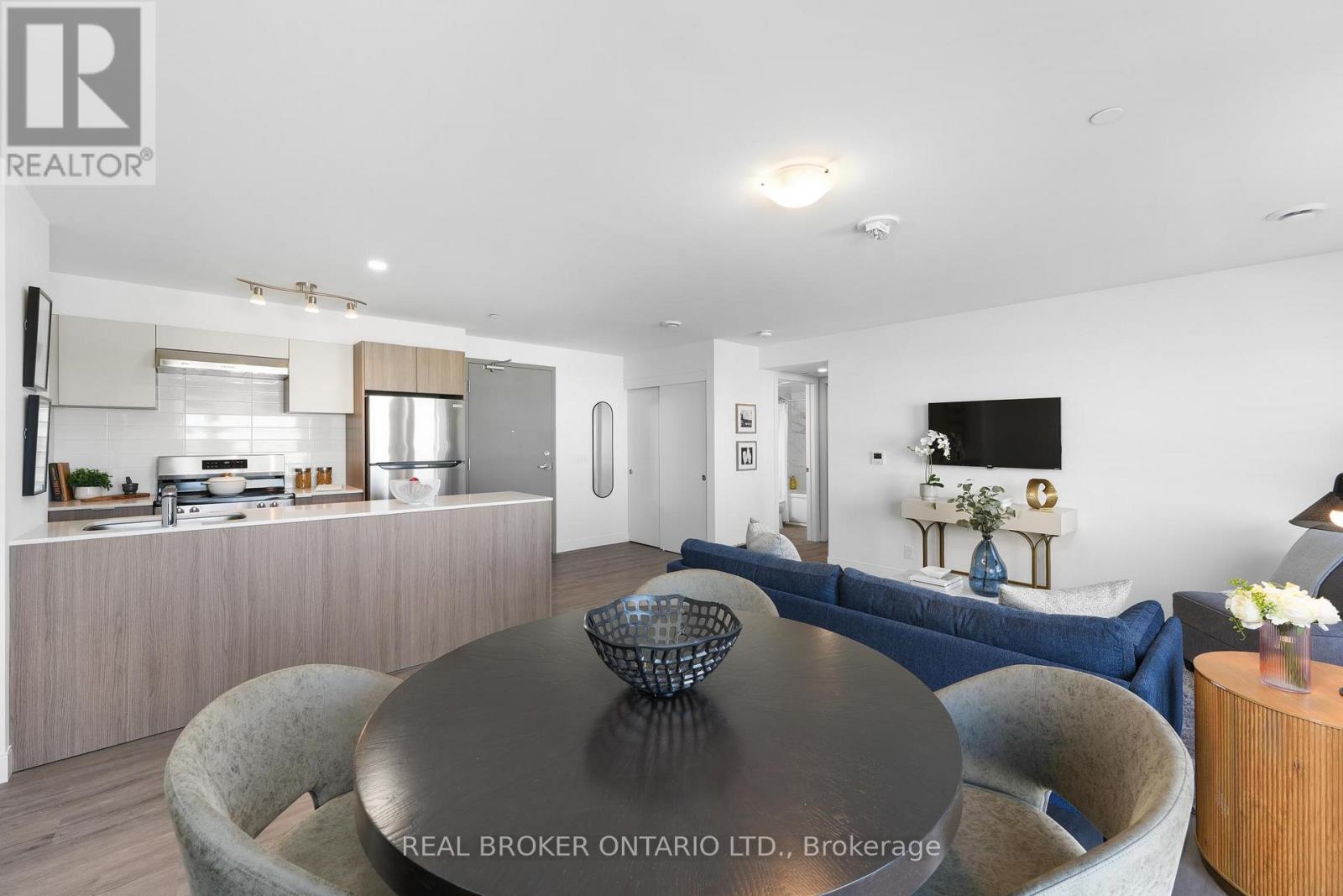 215 - 100 Manett Crescent, Brampton, Ontario  L6X 4P7 - Photo 14 - W12945506