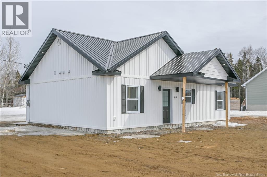 63 De La Tourbe Street, Lamèque, New Brunswick  E8T 1G5 - Photo 9 - NB135988